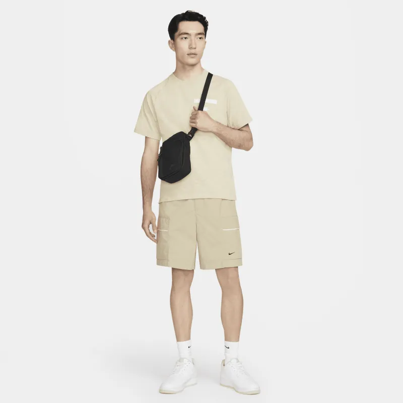 Nike Unisex Elemental Premium Crossbody Bag (4L) in Black | DN2557-010 sold by Nike