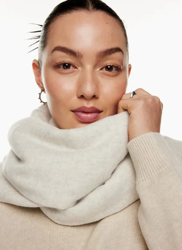 the classic scarf sold by Aritzia