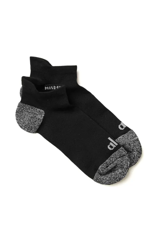 Men's Performance Tab Sock - Black/Dove Grey sold by Alo Yoga