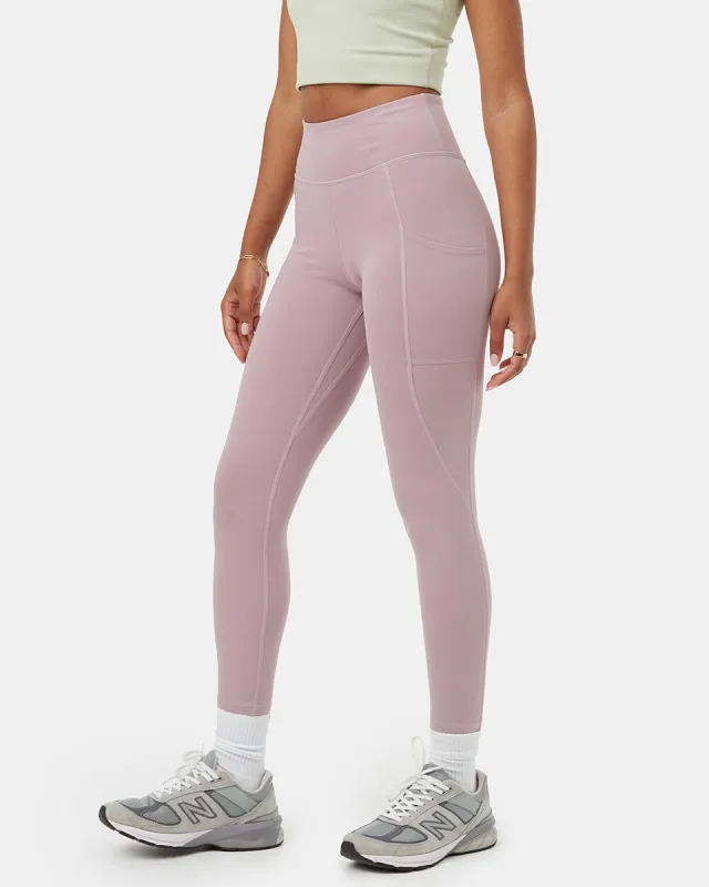 inMotion 7/8 Pocket Legging sold by tentree