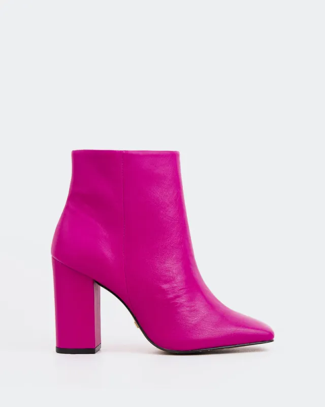 Nesrine Fuschia Leather sold by L'Intervalle