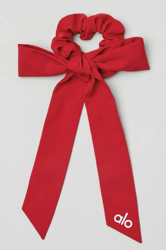 【Alo Yoga】新色 日本未入荷 Love Knots Tie Scrunchieシュシュ Love Knots Tie Scrunchie - Black | ALO