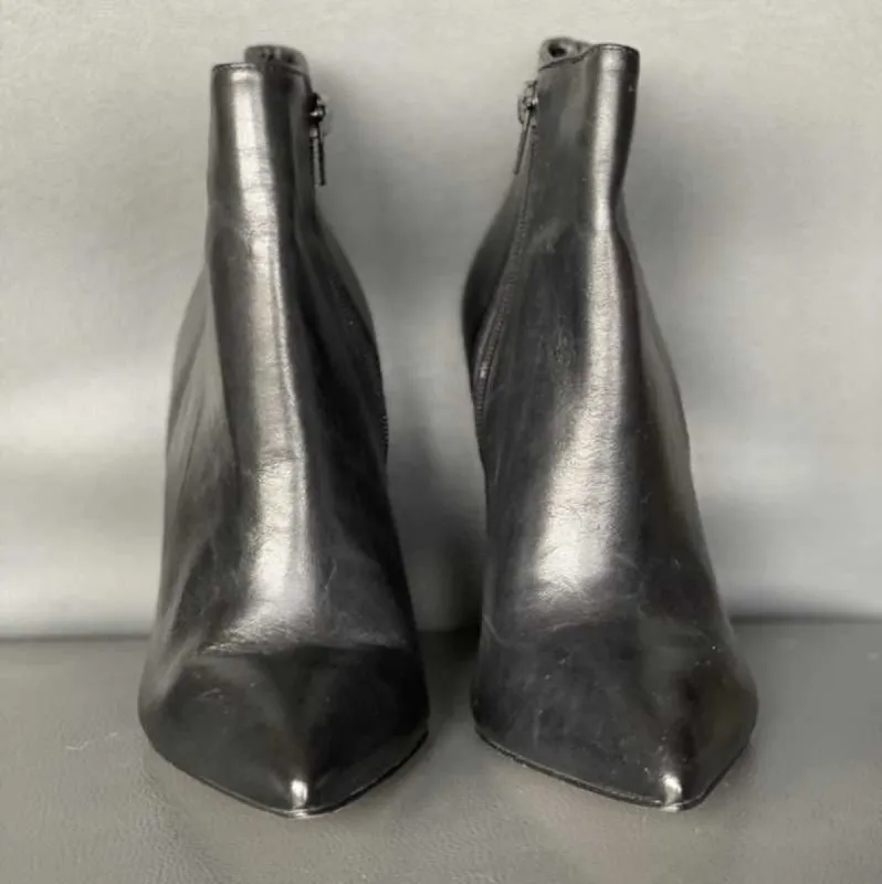 THERESA BLACK LEATHER 7.5 - SM REBOOTED sold by Steve Madden