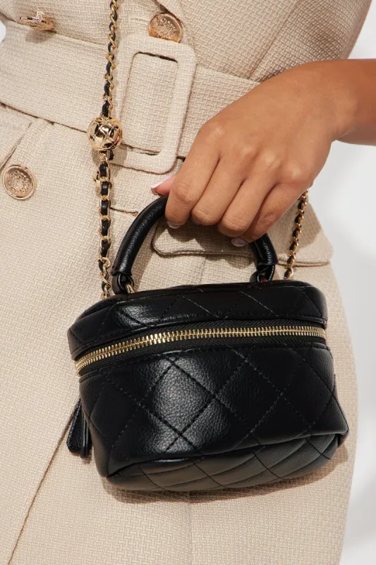 Bucket Babe Handbag - Black sold by Fashion Nova