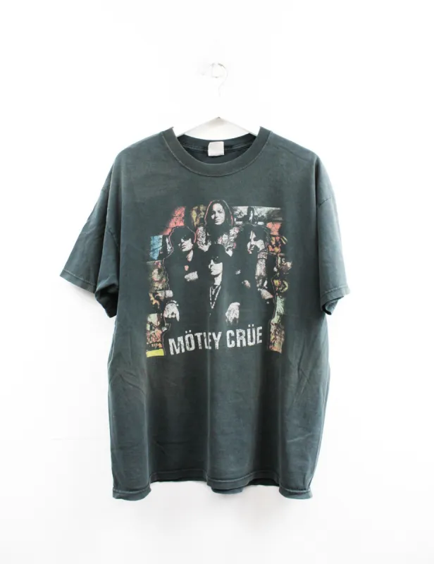 Vintage 2005 Motley Crue Red White & Crue Tour Anvil Tag Tee