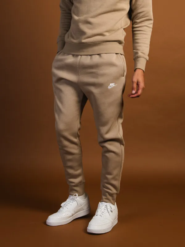 NIKE SPORTSWEAR CLUB JOGGER sold by Boathouse