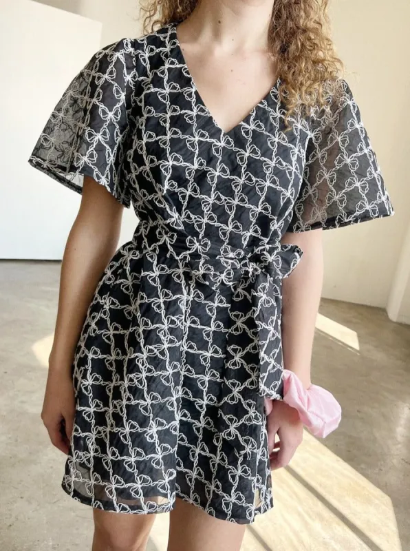 非常に美しいです リサセズがLisa Says Gah mini dress Penny Mini Dress by Lisa Says Gah | Rent the Runway