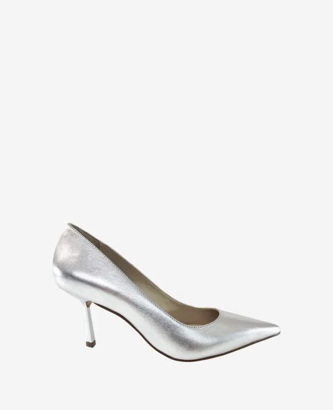 Beatrix Leather Heel sold by Kenneth Cole