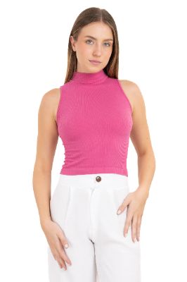 Top acanalado cuello alto sold by Shasa