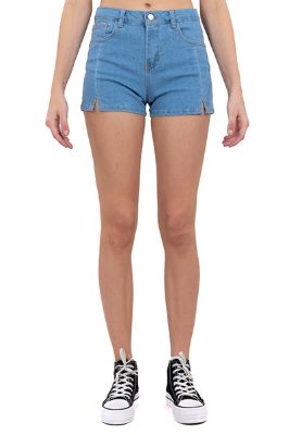 Short con corte al centro sold by Shasa