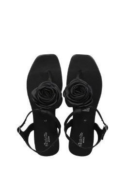 Sandalia pata gallo flores sold by Shasa