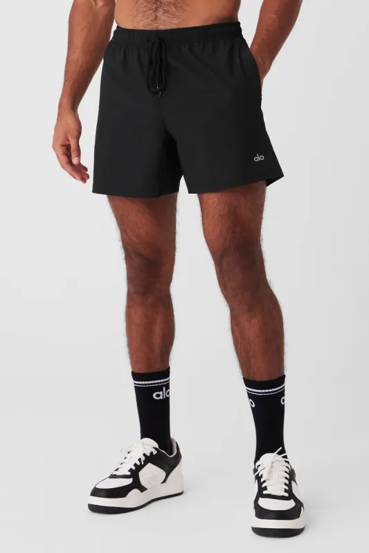 7" Circuit Short - Black sold by Alo Yoga