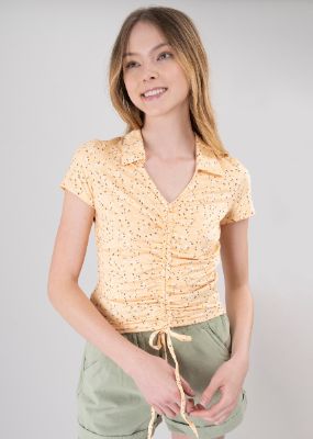 Top cuello polo flores sold by Shasa