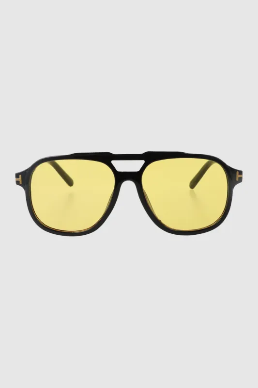 Lentes de sol sold by Shasa