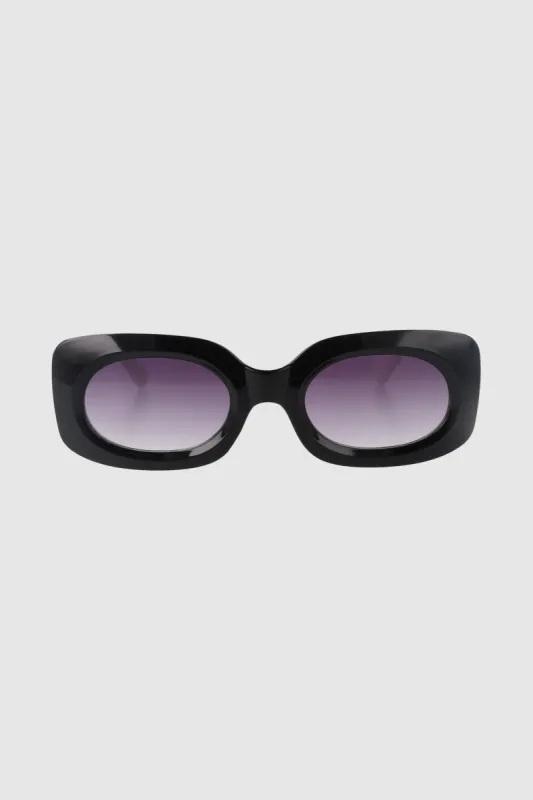 Lentes de sol sold by Shasa