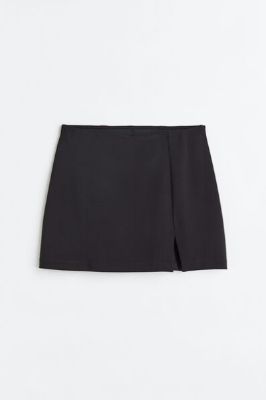 Short skirt sold by H&M