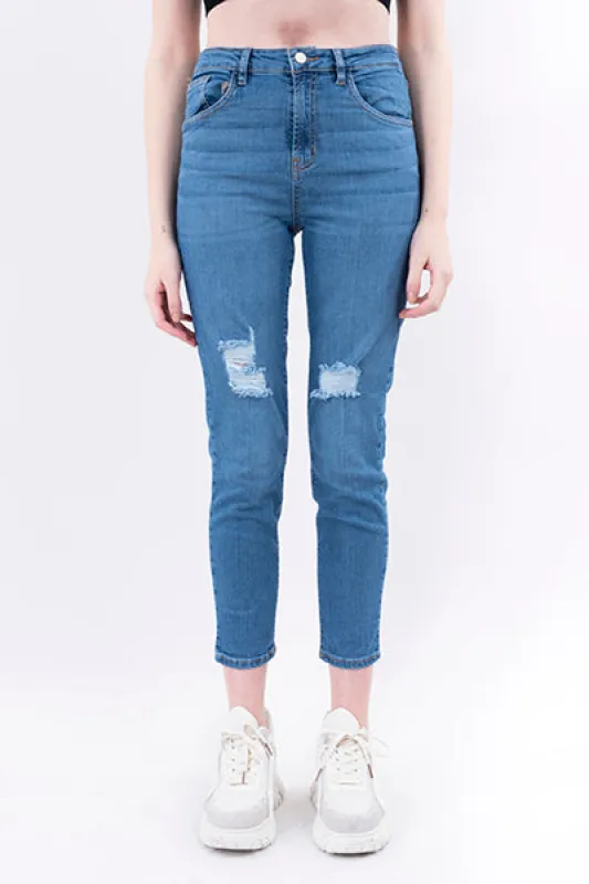 Jeans skinny destrucciones frontales sold by Shasa