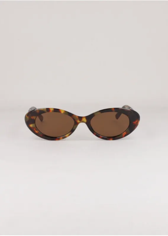 Lentes sol ovalados carey sold by Shasa