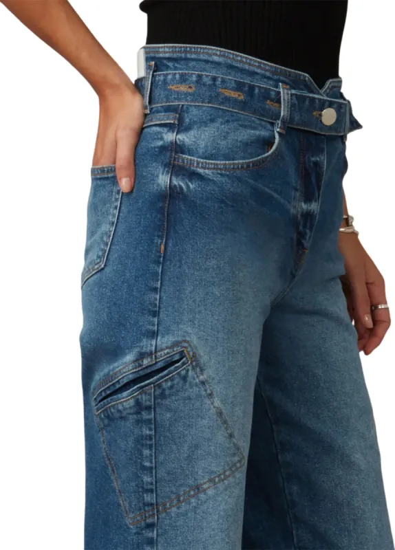 Cleo Ultra-High Rise Cargo Jeans - Women's|-|Jean cargo à taille ultra-haute Cleo - Femme sold by Altitude Sports