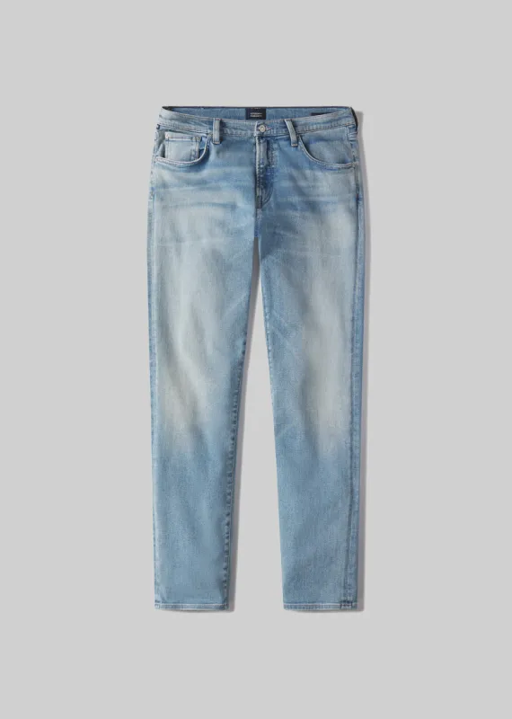 London Tapered Slim Perform in Pavilion sold by Citizens Of Humanity