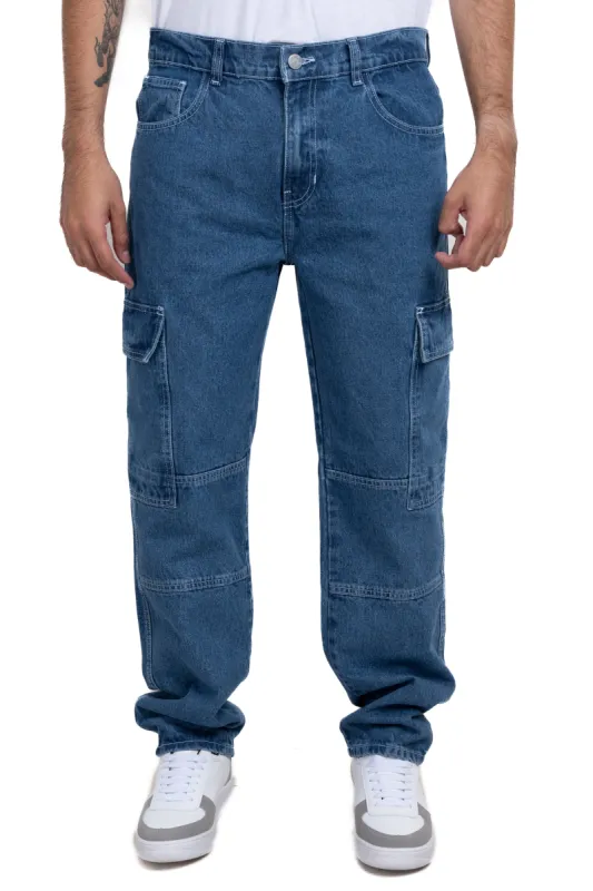 Jeans rectos bolsas cargo sold by Shasa