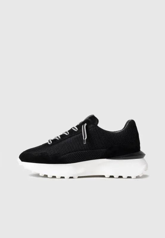 L’Artiste - Runner - Black/White sold by Maniere De Voir
