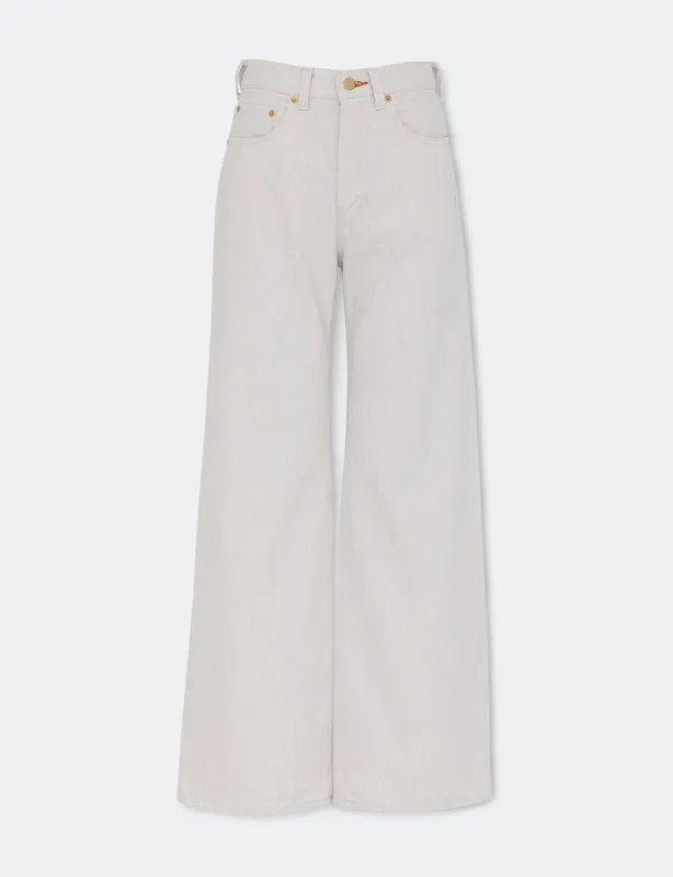 The Amber Jean Ivory sold by Tu es mon TRESOR