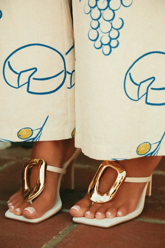 Adonna Thong Strap Mule Heels - Cream ** LEAVE PRIVATE ** SENDING BACK TO COMPANY ** 10/3 sold by Miss Lola