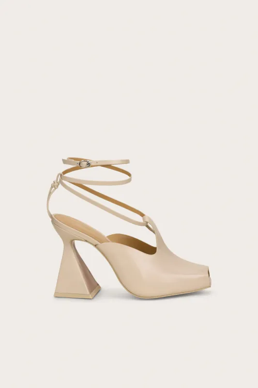 LORENA MULE - ALABASTER sold by Cult Gaia