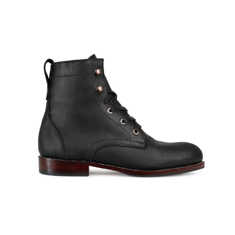 The Havana in Black ~ Super Wide sold by Adelante Shoe