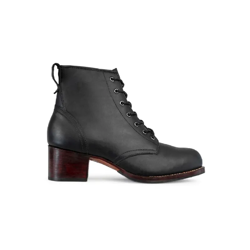 The Elena in Black ~ Super Wide sold by Adelante Shoe