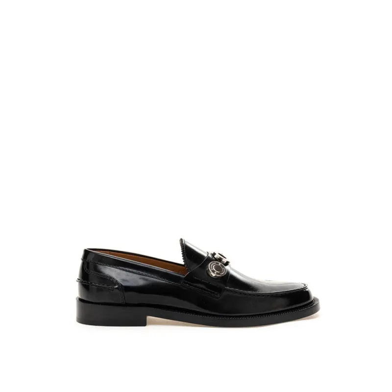Elegant Leather Flat Shoes in Timeless Black sold by Louxly