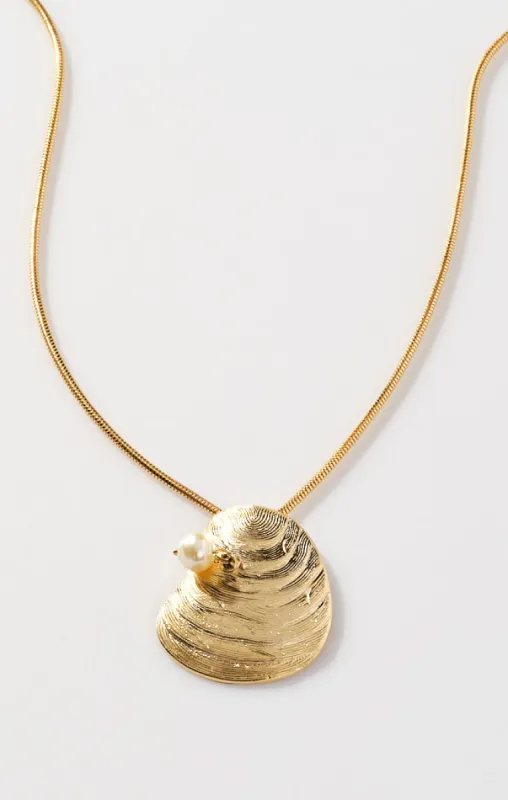 Faithy Jewels Oyster Necklace  ~ Gold sold by Show Me Your MuMu