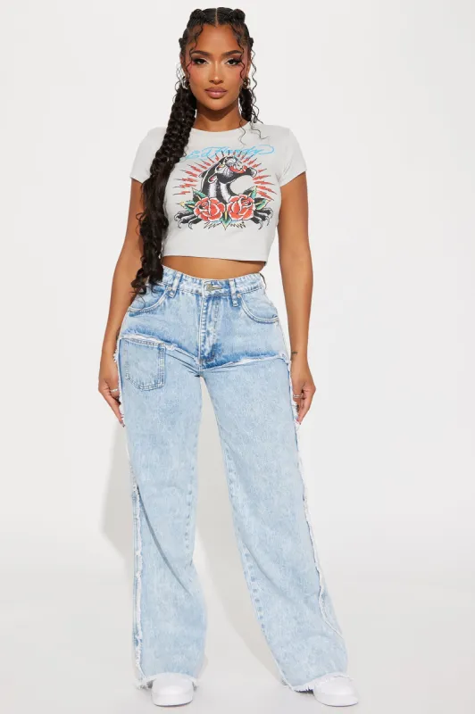 Focus On It Straight Leg Jeans - Light Wash sold by Fashion Nova