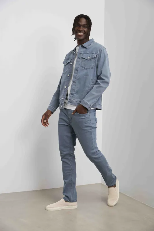 Skinny five pockets jeans sold by Tristan Style