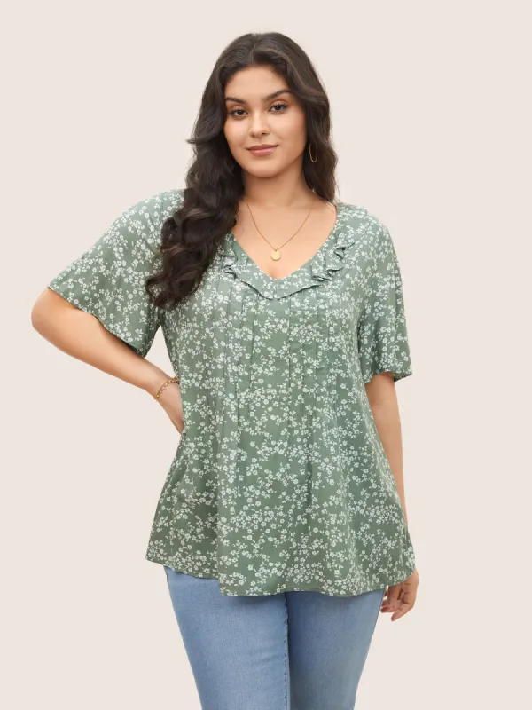 Rayon Ditsy Floral Pleated Patchwork Ruffles Blouse sold by Bloomchic