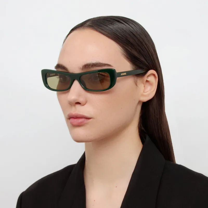 【送料&関税込】Jacquemus Capri Sunglasses - Unisex Shop the Jacquemus Capri Sunglasses Black Yellow Gold/Grey