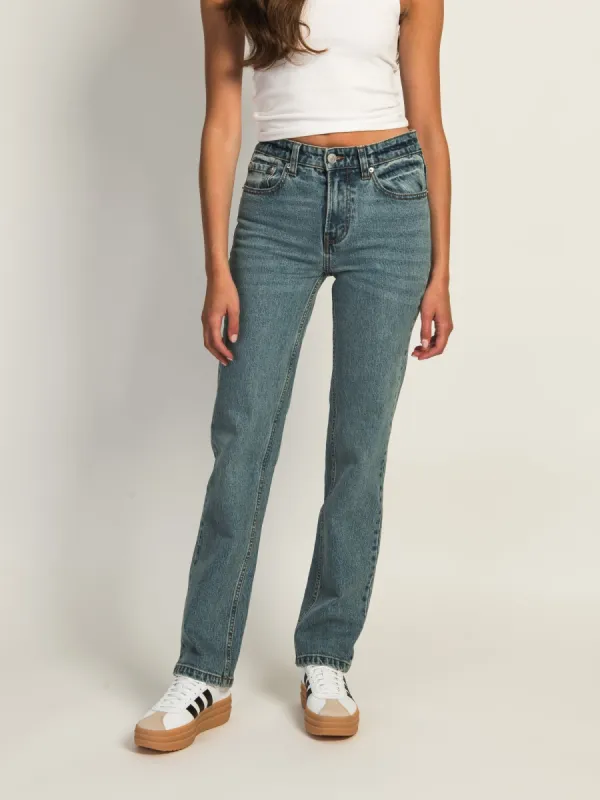 HARLOW MID-RISE STRAIGHT JEAN - MID WASH sold by Boathouse