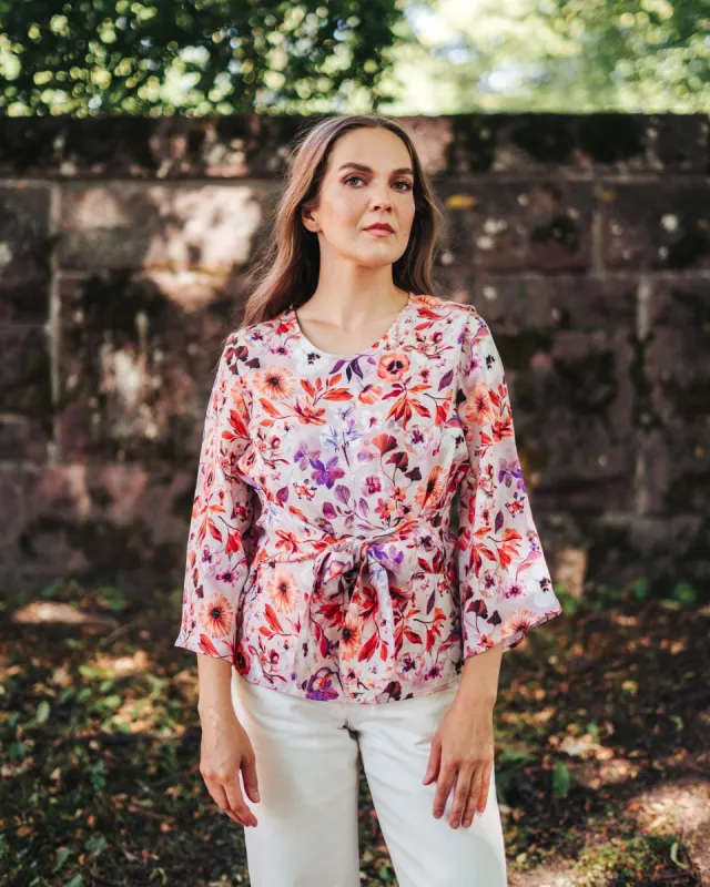 Ophelia Blouse Daisies sold by Ivalo.com