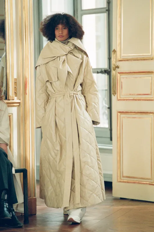 :: Winter 2022 :: Look 17 sold by The Row