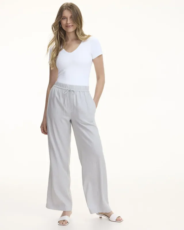 Wide-Leg High-Rise Linen Pant sold by Reitmans