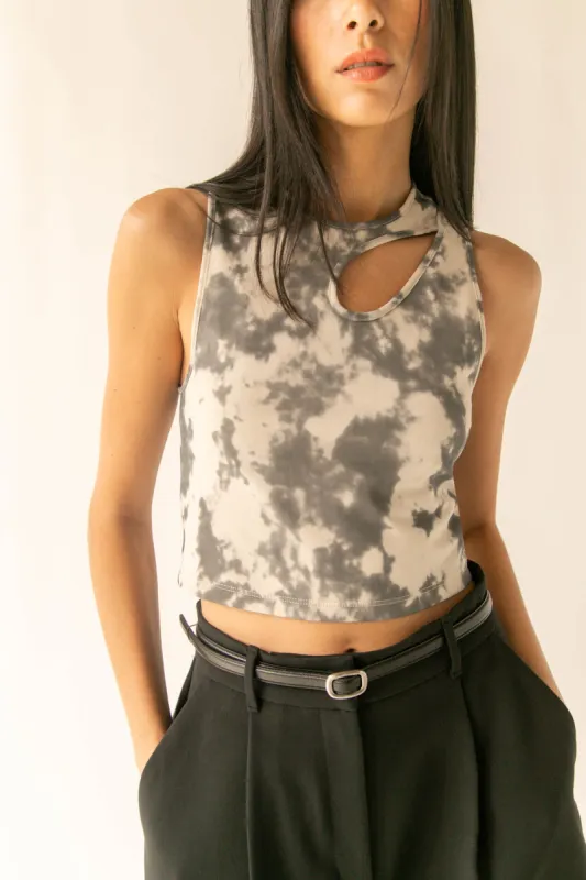 CROPPED TANK WITH CUTOUT sold by OAK AND FORT