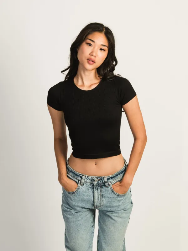 HARLOW RIBBED SEAMLESS TEE - BLACK sold by Boathouse