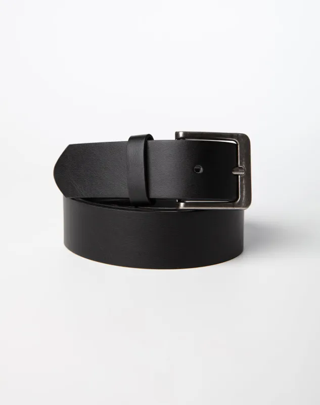Correa negra sold by Gef