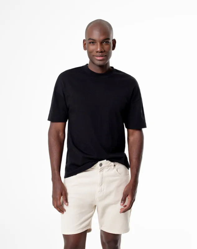 Bermuda regular fit vainilla sold by Gef