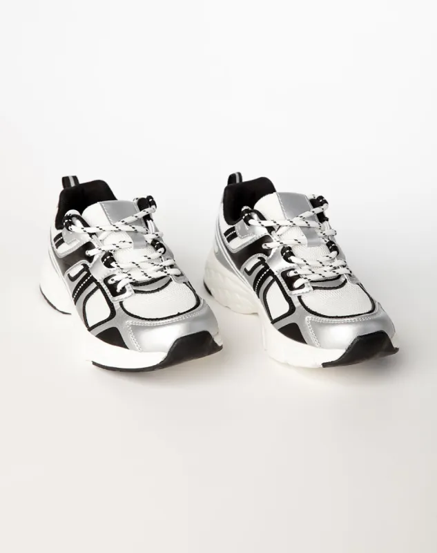 Tenis multicolor sold by Gef