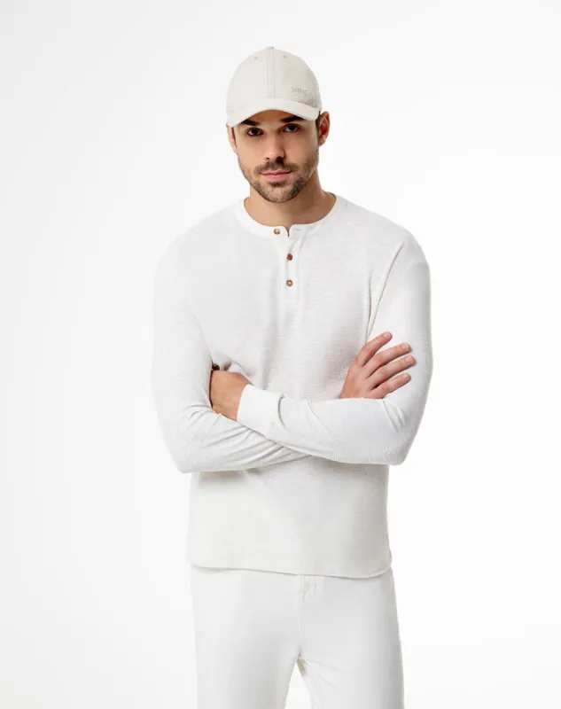Camiseta slim fit manga larga vainilla sold by Gef