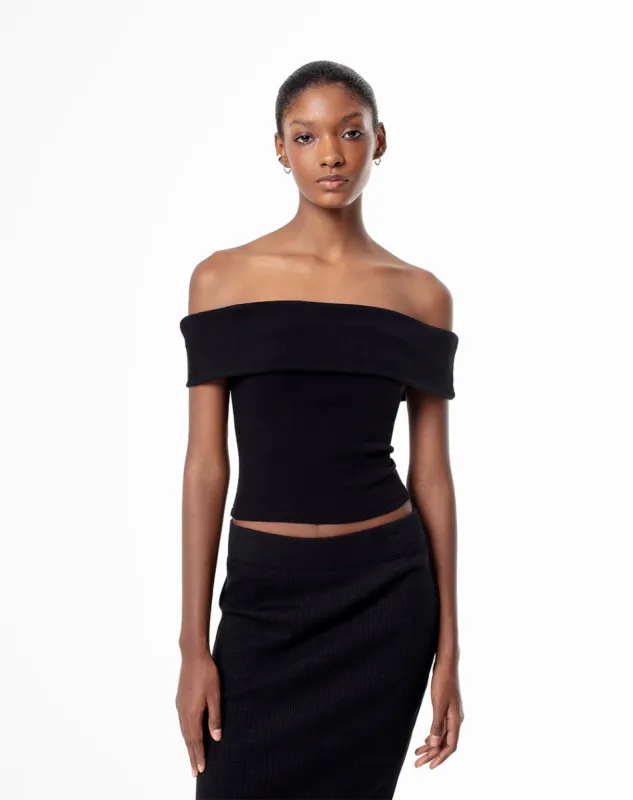 Camiseta skinny fit negra sold by Gef