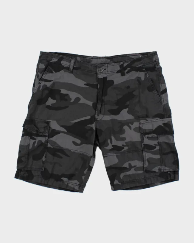 Champs Sports Gears Camouflage Cargo Shorts - W40 sold by Rokit
