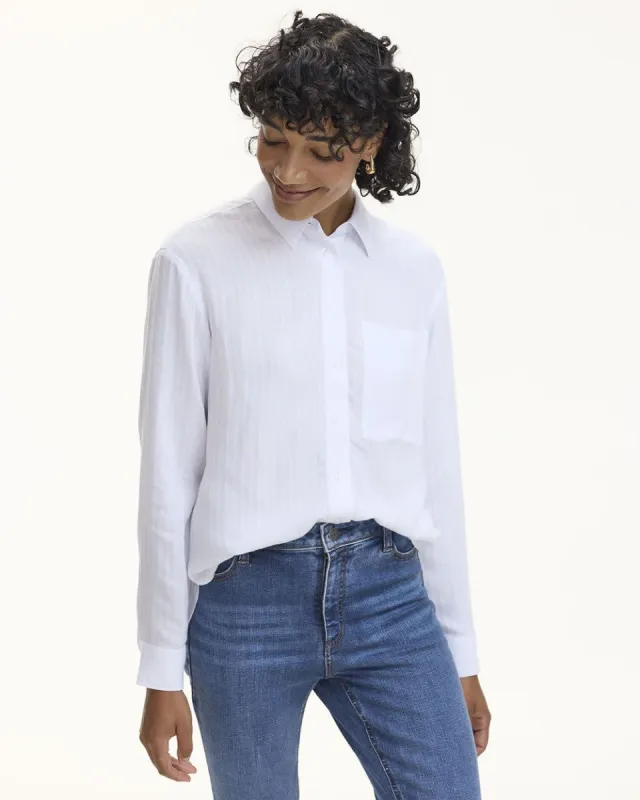 Long-Sleeve Buttoned-Down Textured Blouse with Chest Pocket sold by Reitmans